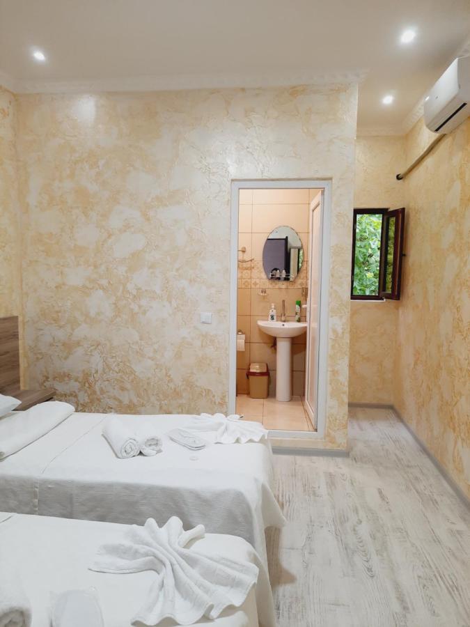 Inaisi Hotel Кутаїсі Екстер'єр фото