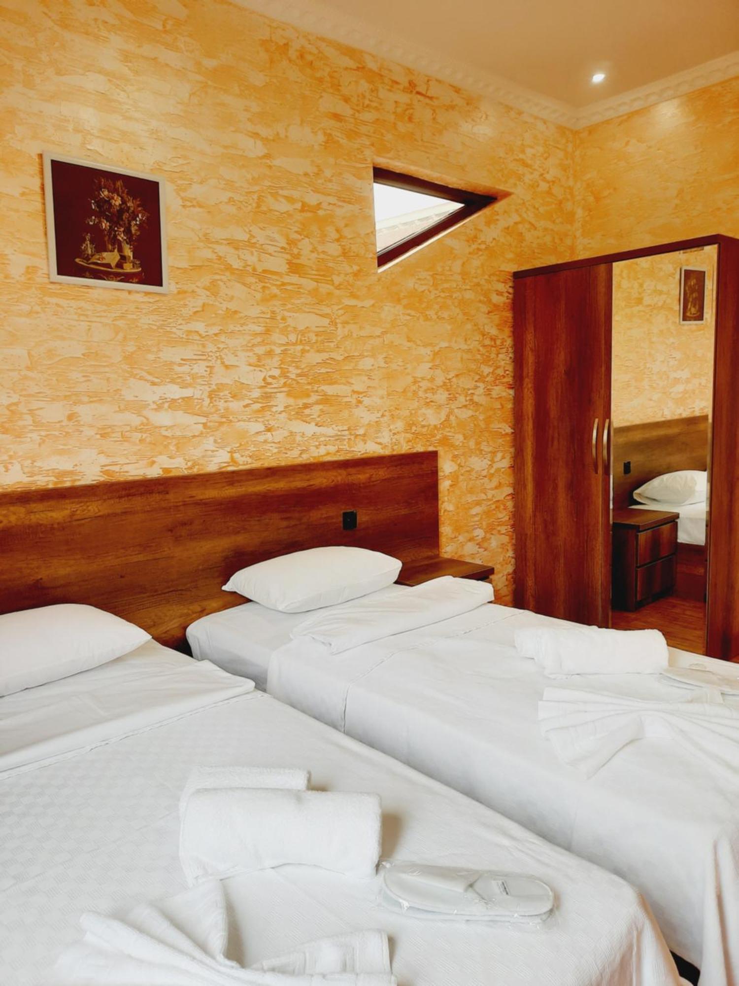 Inaisi Hotel Кутаїсі Номер фото