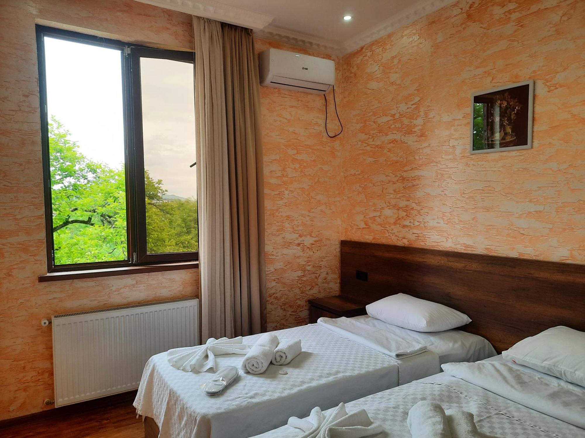 Inaisi Hotel Кутаїсі Номер фото