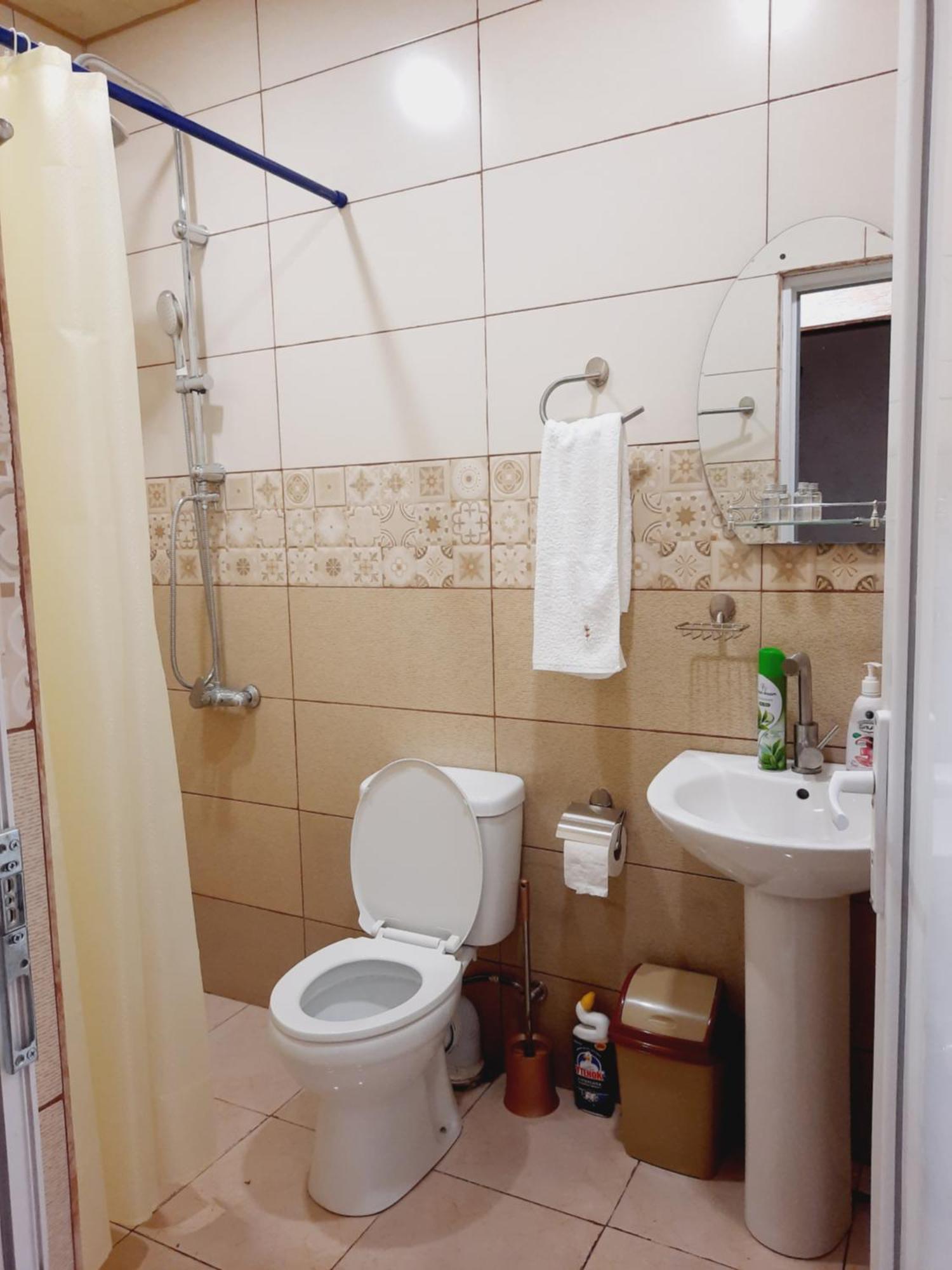 Inaisi Hotel Кутаїсі Екстер'єр фото